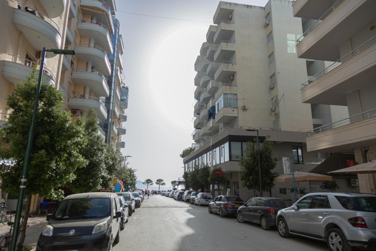 Gloria'S Apartment Lungomare Vlorë Esterno foto