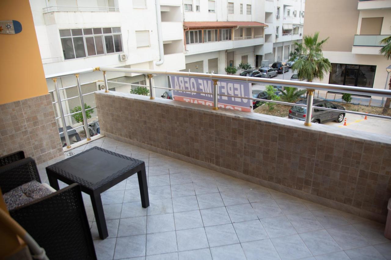 Gloria'S Apartment Lungomare Vlorë Esterno foto